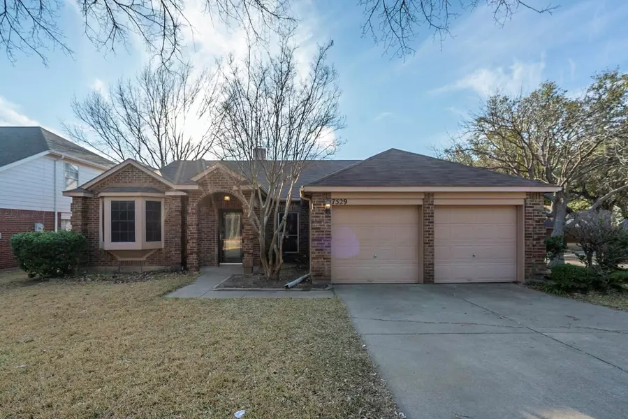 7529 Point Reyes Drive, Fort Worth, TX 76137