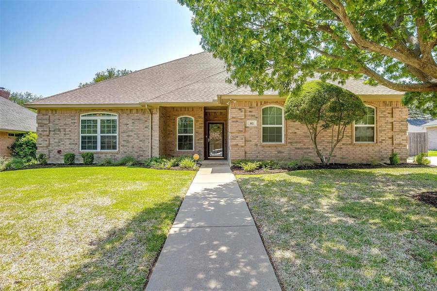 102 Shorewood Place, Joshua, TX 76058