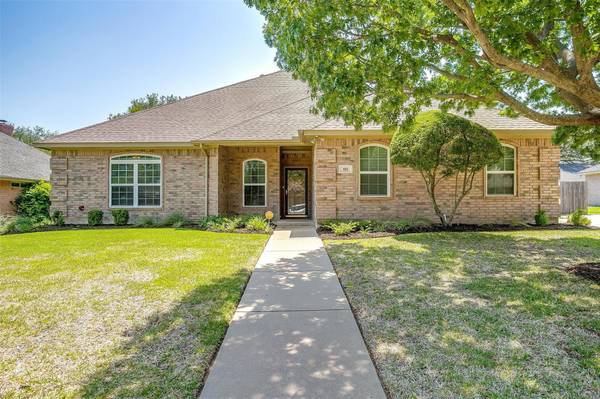 102 Shorewood Place, Joshua, TX 76058