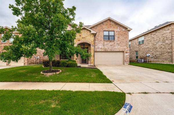 937 Bloomfield Drive, Grand Prairie, TX 75052