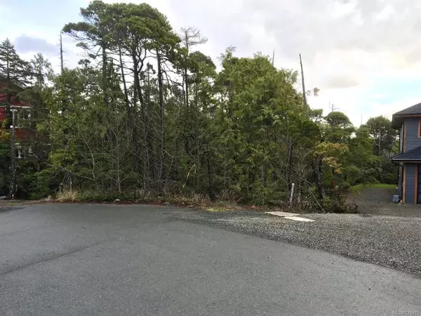 Ucluelet, BC V0R 3A0,823 Lorne White Pl