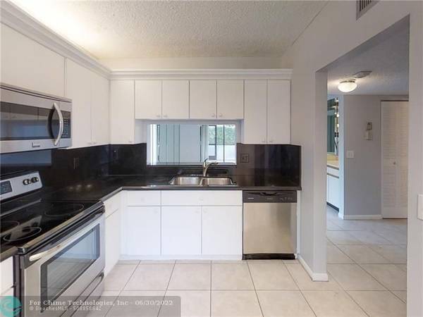 351 Club Cir  #101, Boca Raton, FL 33487