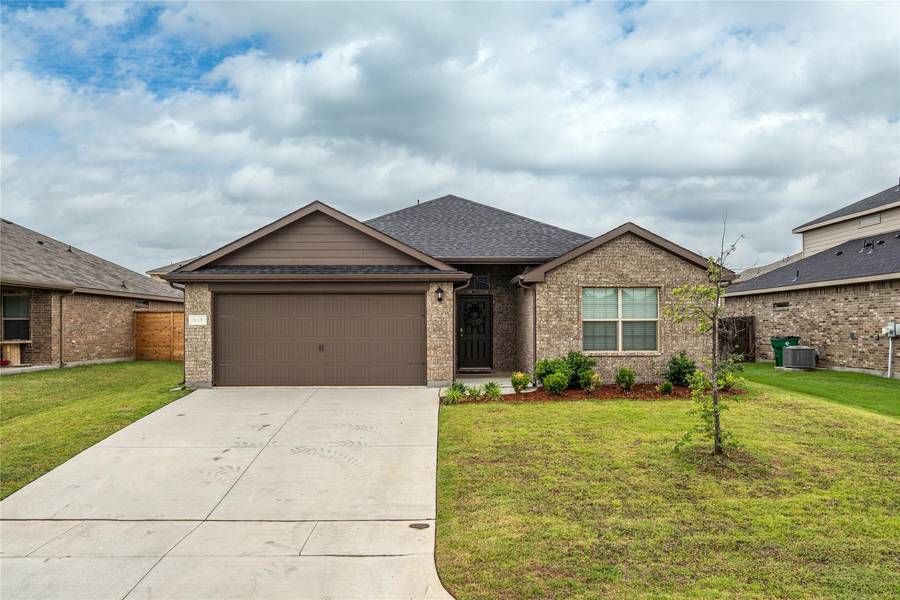 310 Preakness Lane, Ponder, TX 76259