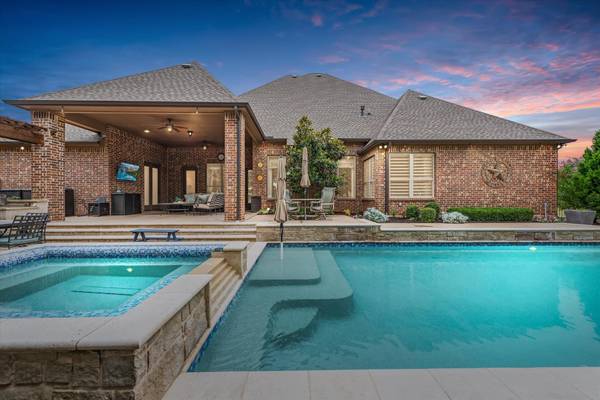 6913 Schubert, Colleyville, TX 76034