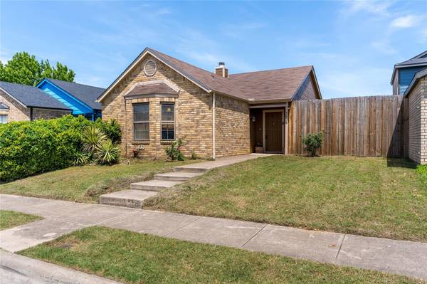 2808 Bridge Lake Drive, Irving, TX 75060