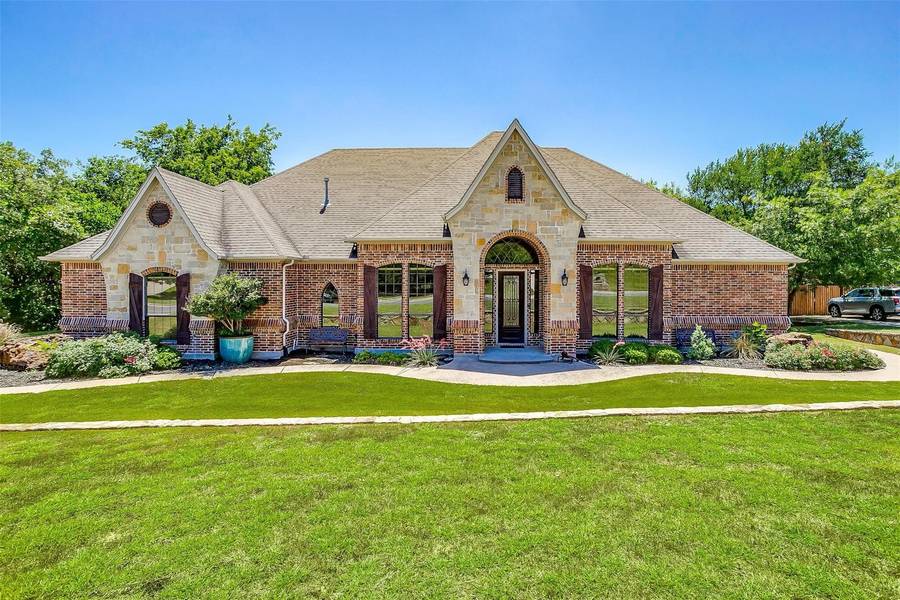 202 Creek Side Drive, Aledo, TX 76008