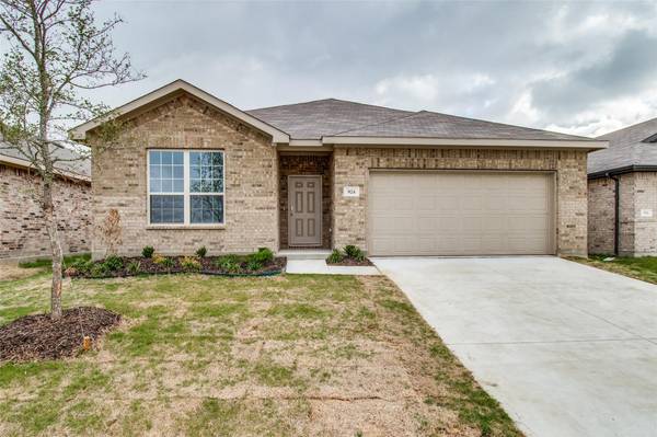 924 Billups, Van Alstyne, TX 75495