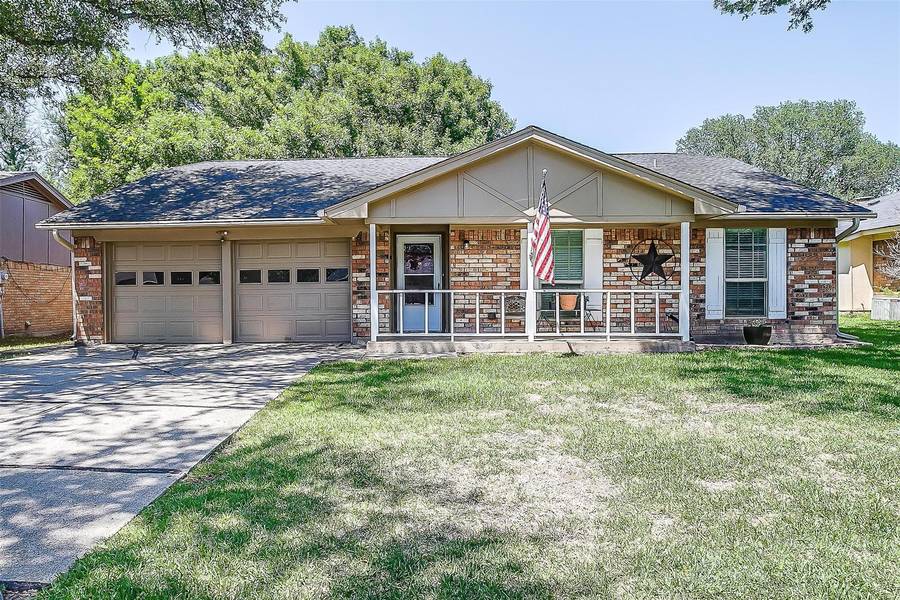 1015 Westminster Lane, Mansfield, TX 76063