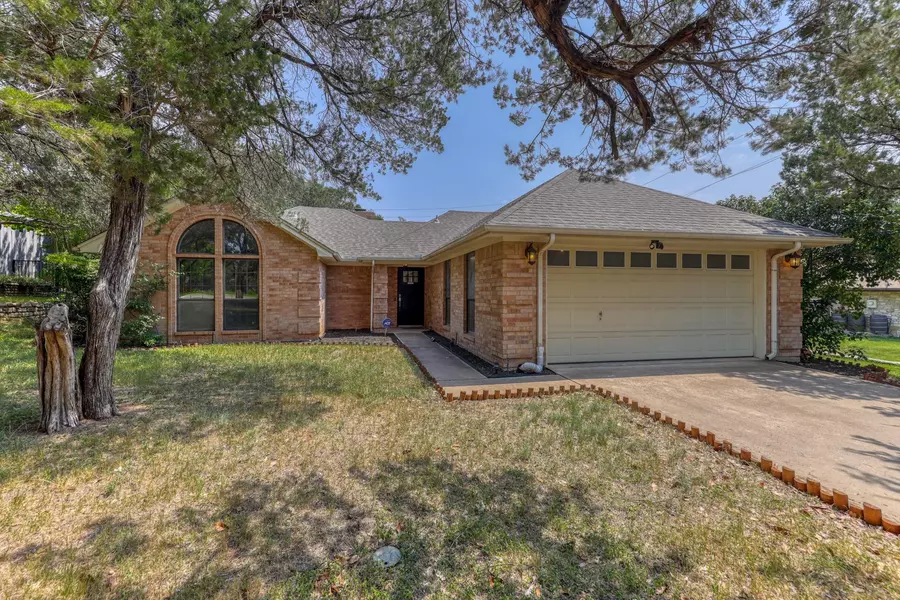 1207 Sierra Vista Drive, Granbury, TX 76048