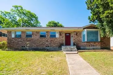 946 Highland Oaks Drive, Dallas, TX 75232