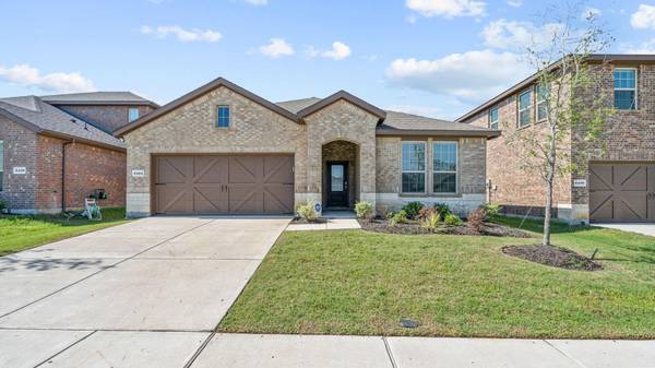 6404 Crownmere Drive, Aubrey, TX 76227