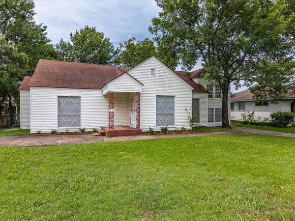 208 E 5th Street, Ferris, TX 75125