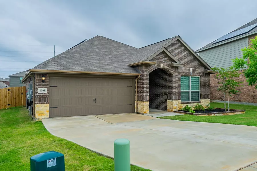 1005 Juneberry Drive, Denton, TX 76207