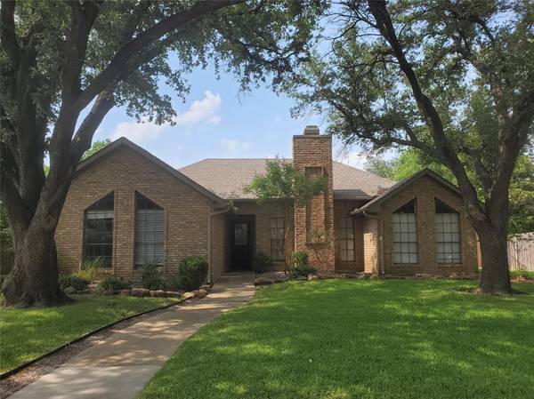 2113 Covered Wagon Drive, Plano, TX 75074