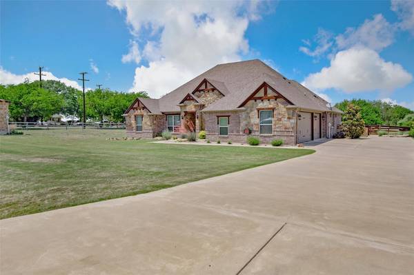 6512 Starlight Ranch Road, Godley, TX 76044