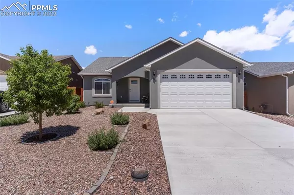 3043 Candice LN, Pueblo, CO 81003