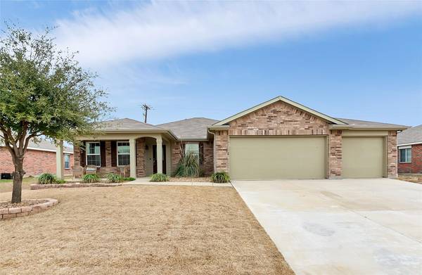 302 Cheyenne Trail, Krum, TX 76249