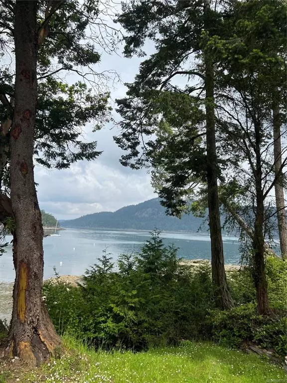 Pender Island, BC V0N 2M2,7904 TRINCOMA Pl