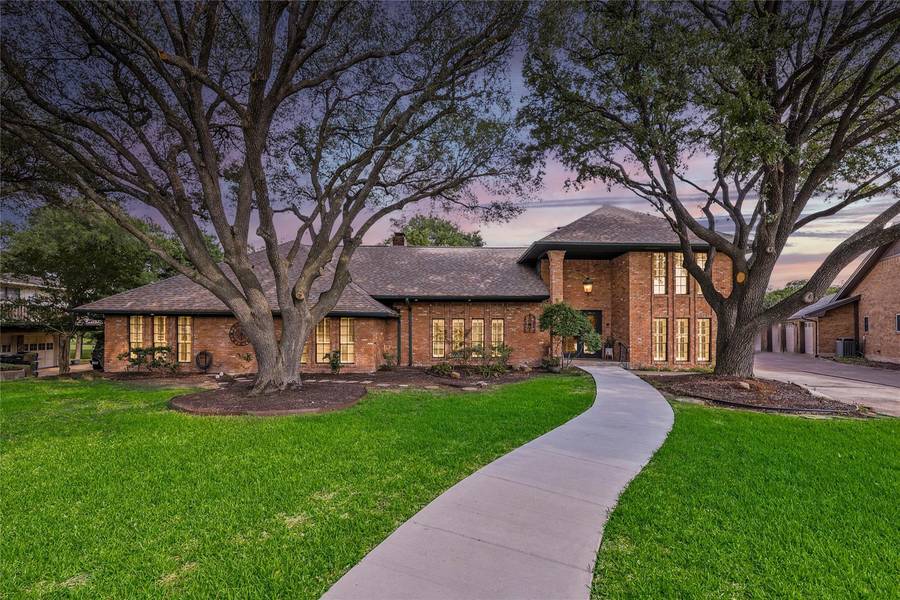 2909 Club Meadow Drive, Garland, TX 75043