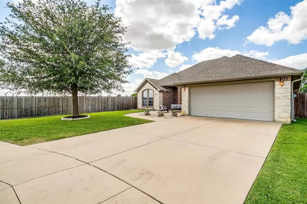 Burleson, TX 76028,1016 Redfish Drive