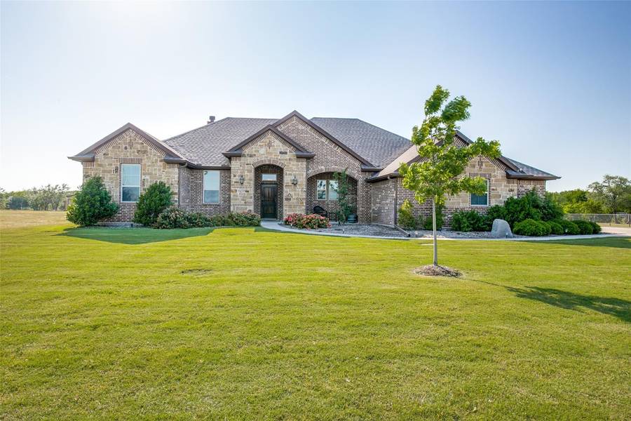 105 Maral Lane, Azle, TX 76020