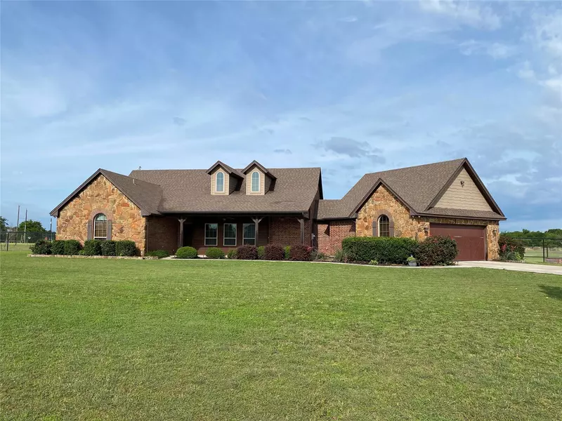 111 Mulligan Lane, Azle, TX 76020