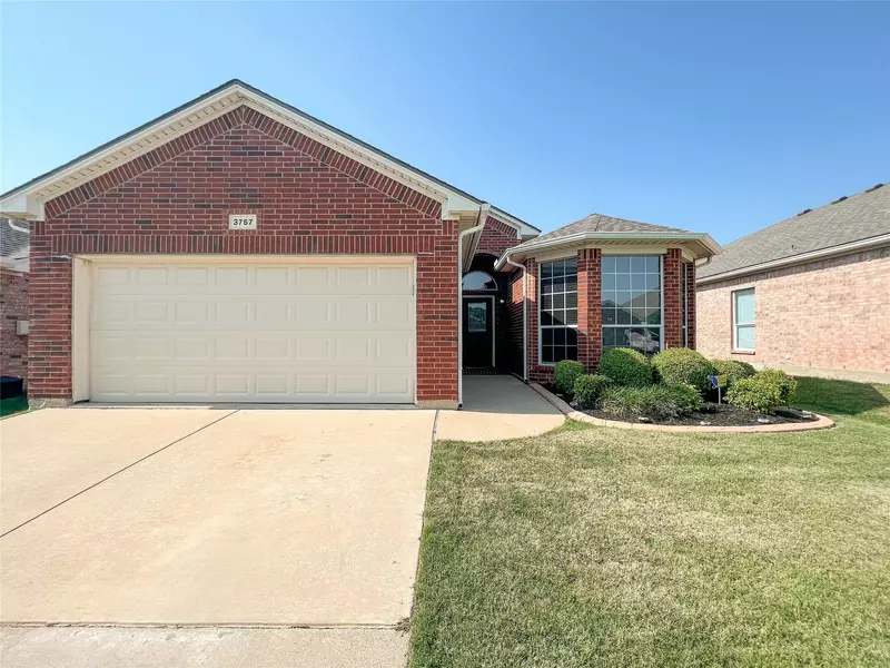 3757 Summersville Lane, Fort Worth, TX 76244