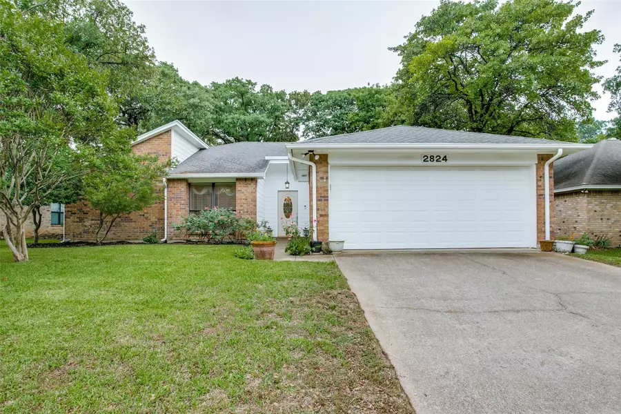 2824 Edgewood Lane, Bedford, TX 76021