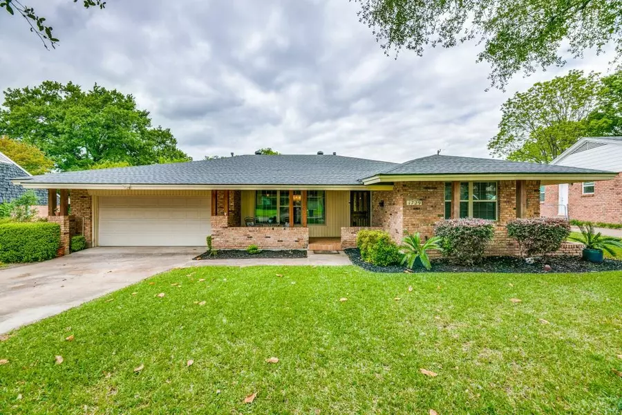 1729 Crowberry Drive, Dallas, TX 75228