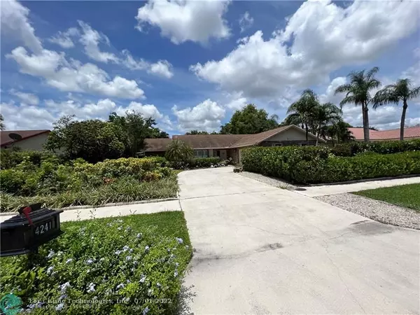 Boca Raton, FL 33487,4241 Sugar Pine Dr