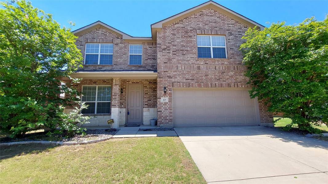 425 Marble Creek Drive, Fort Worth, TX 76131