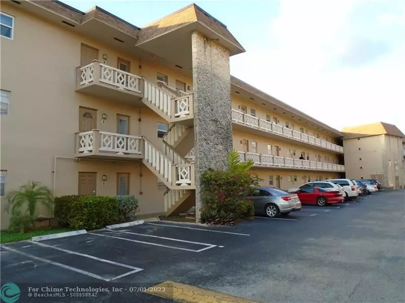 5061 W Oakland Park Blvd  #302, Lauderdale Lakes, FL 33313