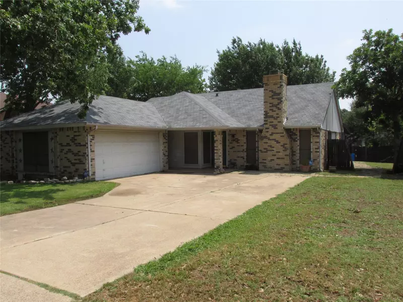 7517 Mayfair Circle, Fort Worth, TX 76123