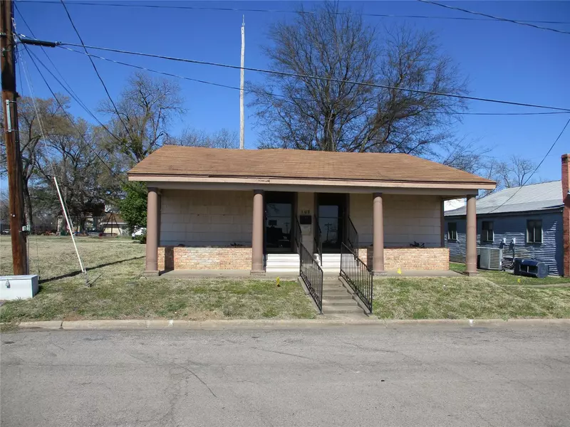 108 North, Emory, TX 75440