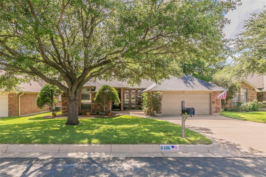 6106 Kingswood Drive, Arlington, TX 76001