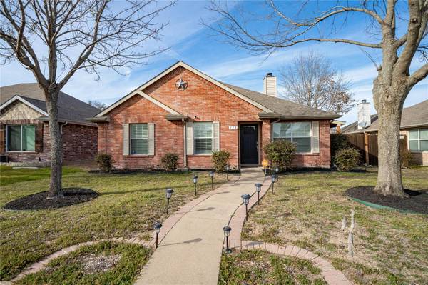 115 Red Wolf Lane, Red Oak, TX 75154