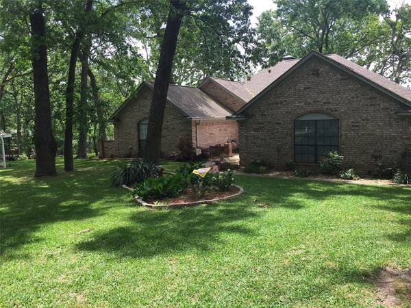 17468 Old River Road, Flint, TX 75762