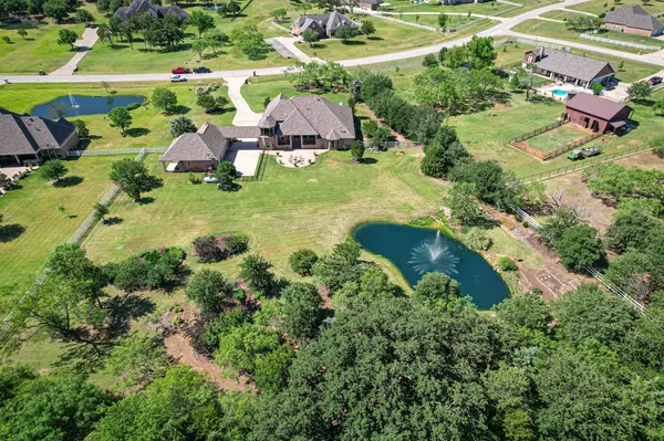 Burleson, TX 76028,8209 Plum Creek Trail