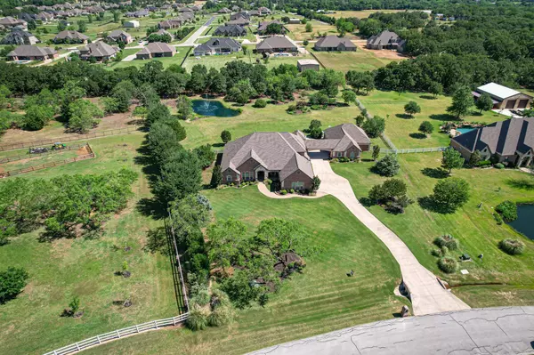 Burleson, TX 76028,8209 Plum Creek Trail