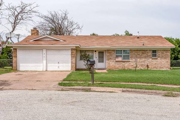 308 Prairie View Court, Crowley, TX 76036