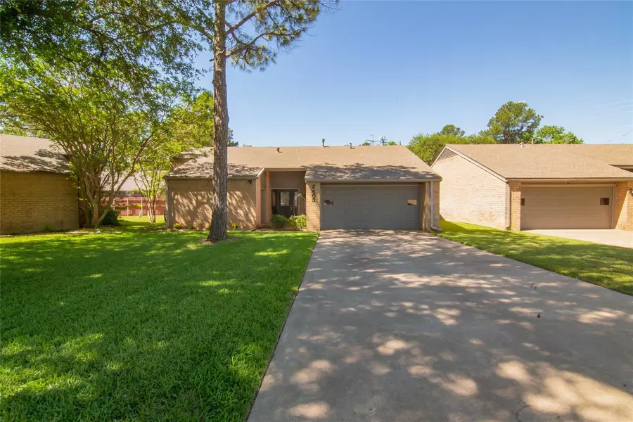 2403 N Carrier Parkway, Grand Prairie, TX 75050