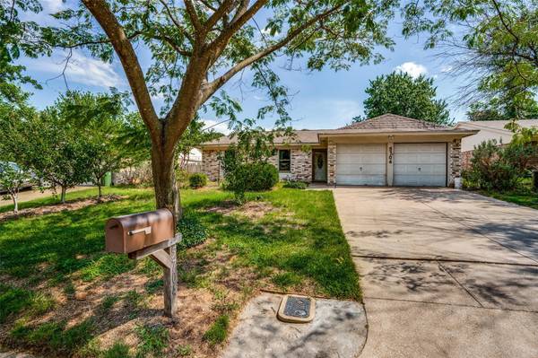 5704 Atlantis Terrace, Arlington, TX 76016