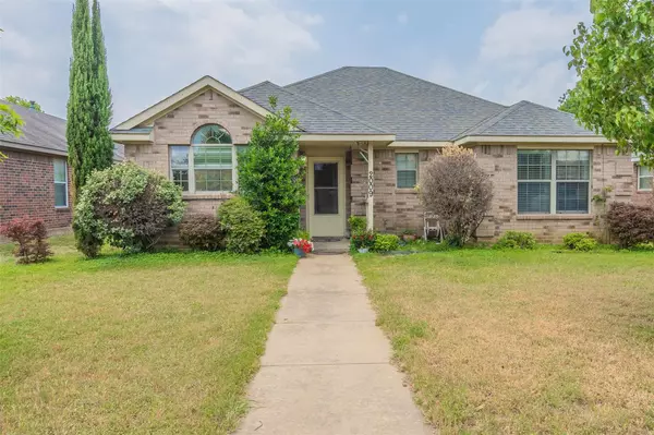 2009 S Macarthur Boulevard,  Irving,  TX 75060