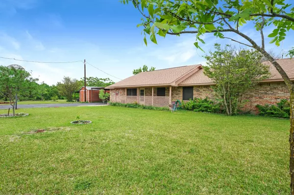 114 Perdue Lane, Weatherford, TX 76085