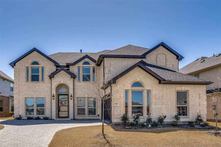 2707 La Jolla Boulevard, Grand Prairie, TX 75054