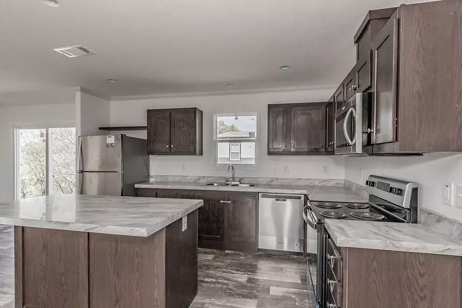 8105 Portwood Road, Azle, TX 76020