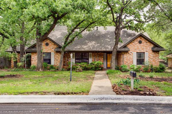 2810 Foxcroft Circle Circle, Denton, TX 76209