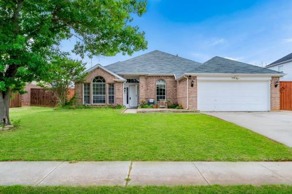 704 Oakridge Drive, Lake Dallas, TX 75065