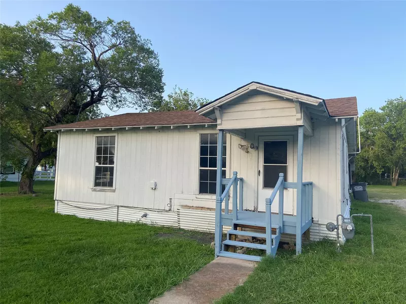 413 N 2nd Street, Princeton, TX 75407