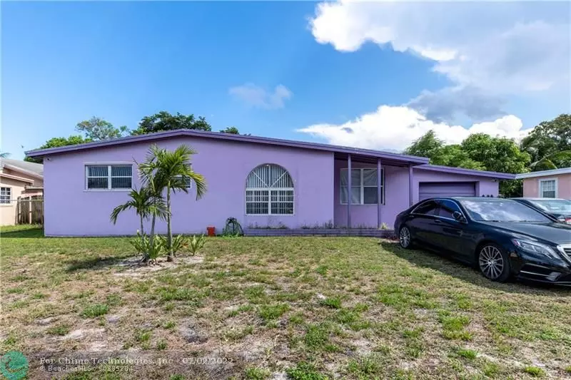 620 NE 44th St, Deerfield Beach, FL 33064